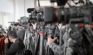5 Things a Crisis Communication Spokesperson Does. Photo by Fardad sepandar on Unsplash