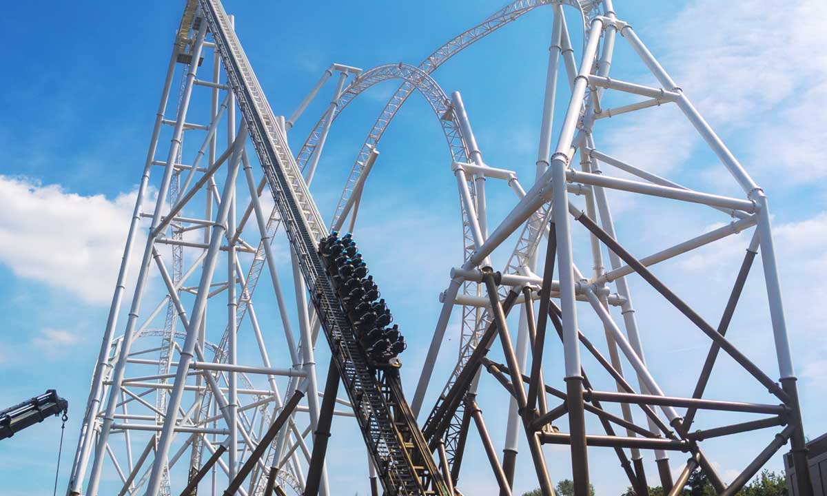 Facing the LinkedIn Rollercoaster Nerves. Image by Suntooooth on Wikipedia